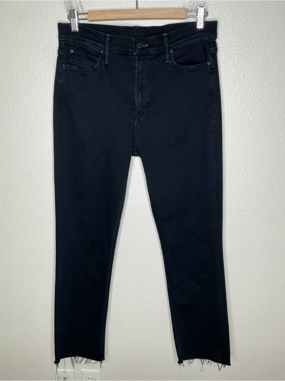Mother Mid Rise Dazzler Ankle Fray jeans Holding Hands 32